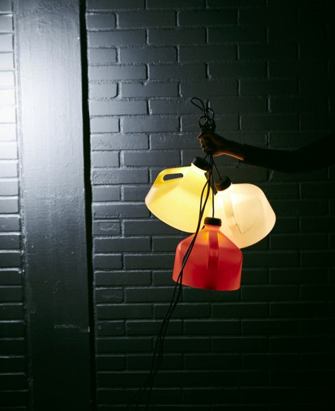 Лампы-канистры: ИКЕА выпустила очень необычную коллекцию
