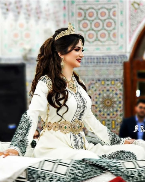 У яких сукнях виходять заміж марокканські нареченої: 17 реальних фото
